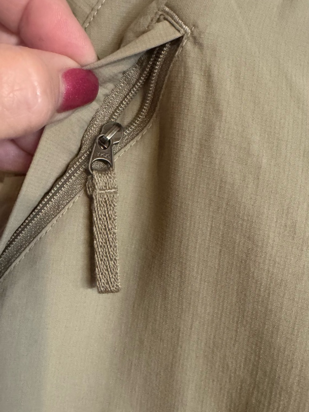 The North Face Tan Women's Cargo Pants SIZE: 4 Short #14 - Picture 4 of 10
